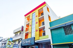 Exterior - OYO 29878 Sri Abirami Inn (Puducherry)
