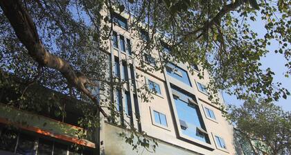 CAPITAL O 23461 Champion Lotus