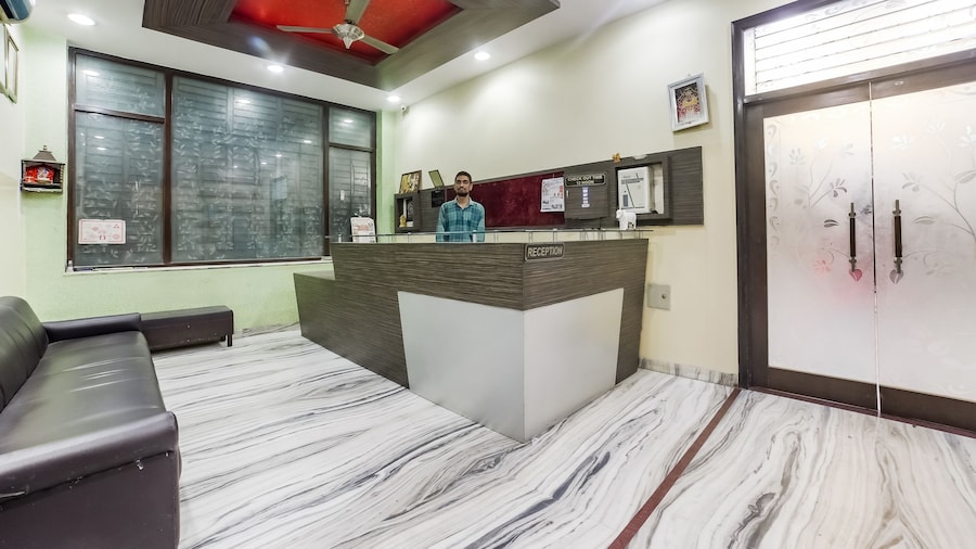 Capital O 37274 The Royal Palace