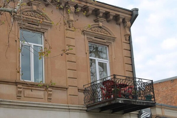 Exterior detail - Alina's room 1895 The heart of Kutais right in the city center (Kutaisi)