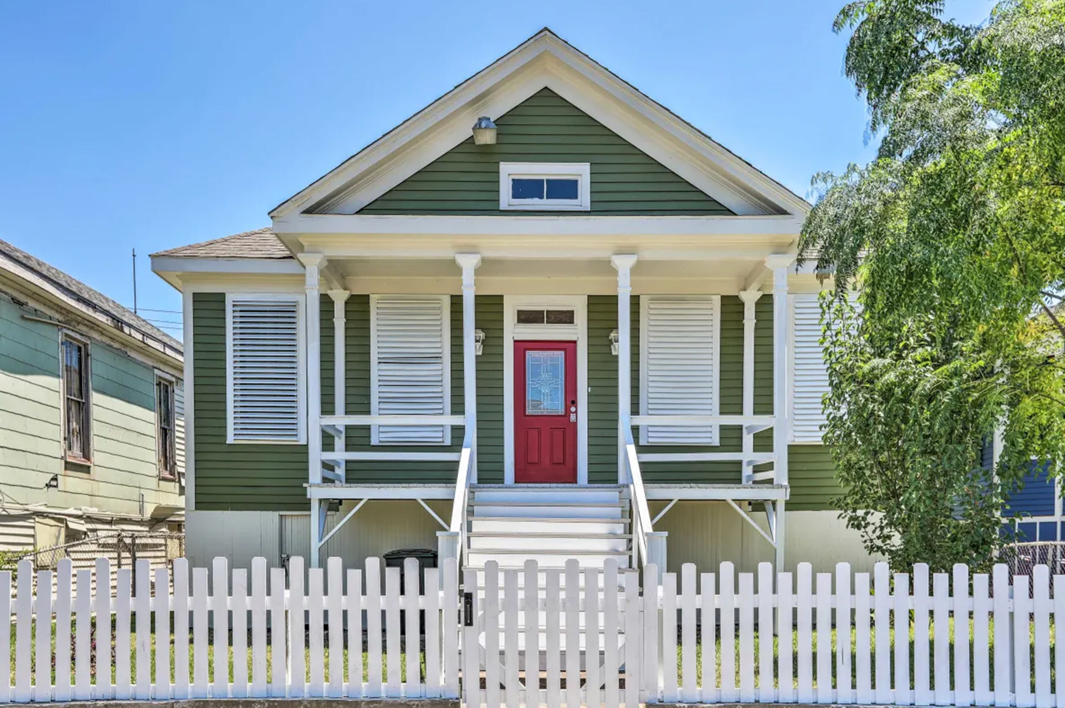 Galveston Victorian - Walk to the Strand & Beach