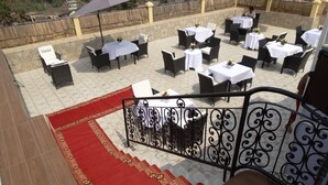 Unclassified image, 3 of 62, button - Safyad Hotel (Yaoundé)
