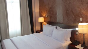 Unclassified image, 5 of 62, button - Safyad Hotel (Yaoundé)