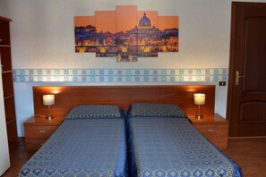 2 Schlafzimmer, Zimmersafe, Bügeleisen/Bügelbrett, WLAN