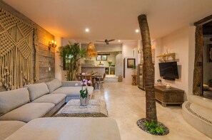 Villa Standard, 3 chambres, non-fumeurs | Coin séjour | Télévision à écran plat