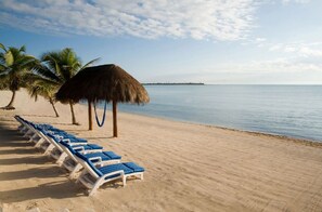 On the beach, white sand - Casa Buena Suerte (Playa del Carmen)