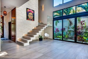 Standard Villa, 4 Bedrooms, Non Smoking | Living area