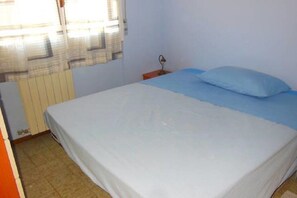 2 Schlafzimmer, Bügeleisen/Bügelbrett, Bettwäsche