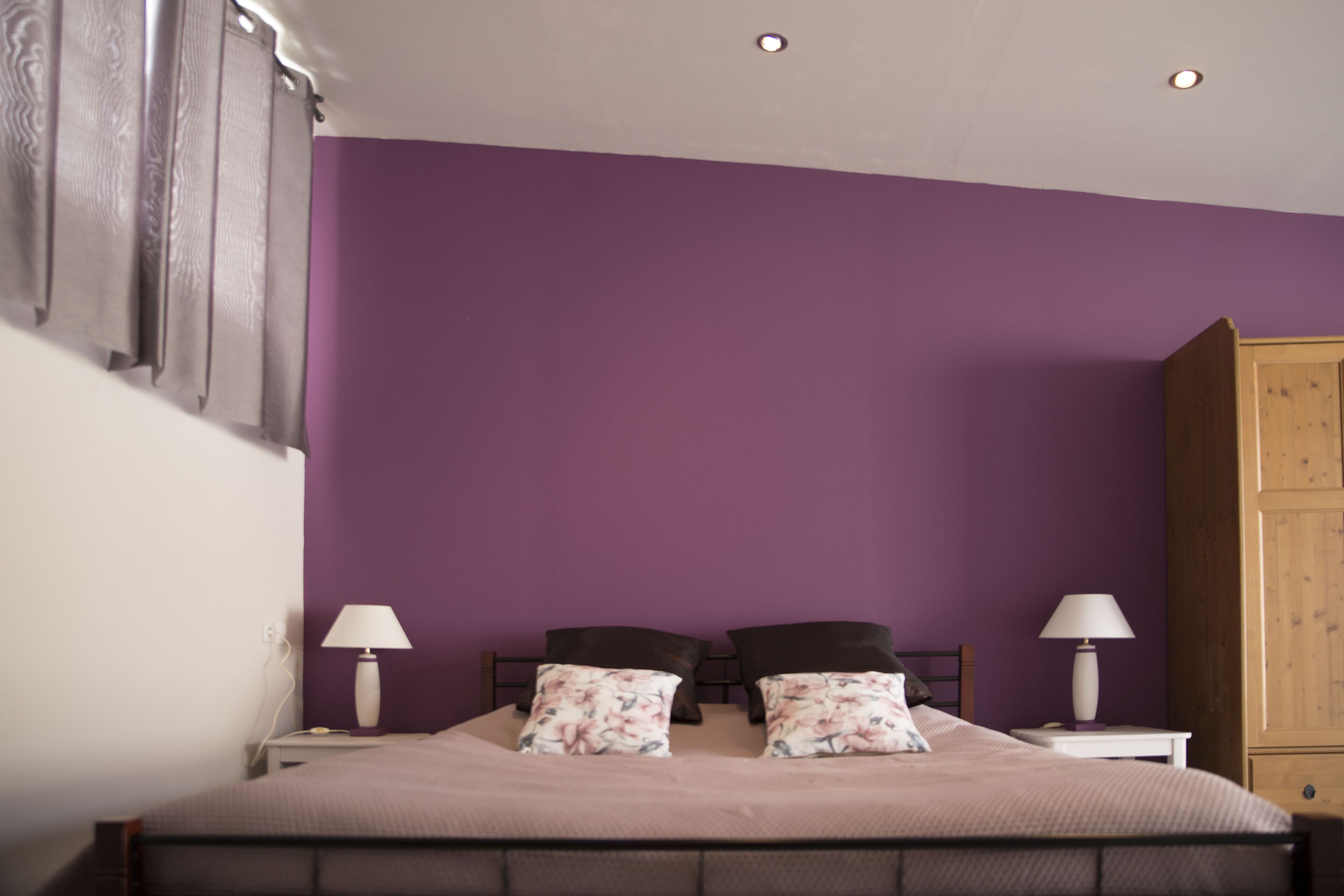 1 bedroom, travel crib, free WiFi, bed sheets