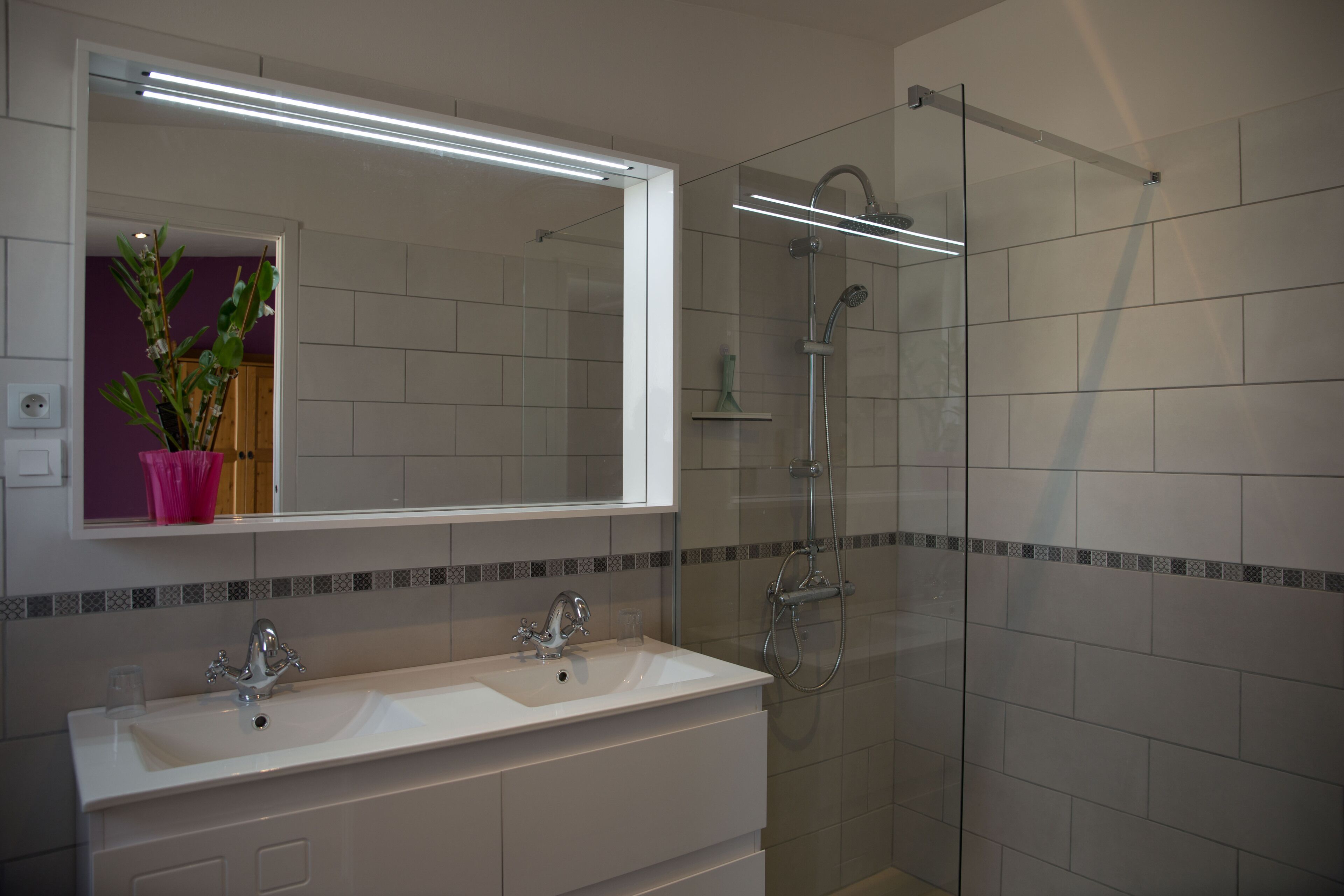 Shower, hair dryer, bathrobes, towels
