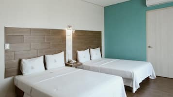 Habitación doble Confort | Cortinas blackout, tabla de planchar con plancha y wifi gratis