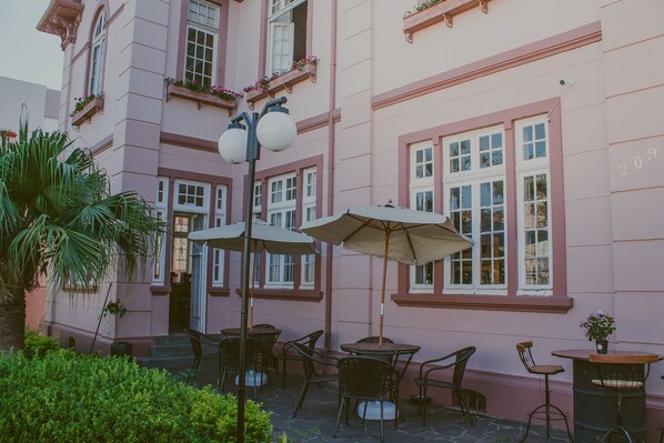 Exterior - Vila Santa Eulália Hostel (Pelotas)