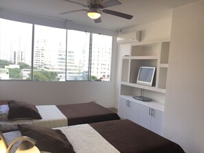 2 Schlafzimmer, Zimmersafe, Bügeleisen/Bügelbrett, Reisekinderbett