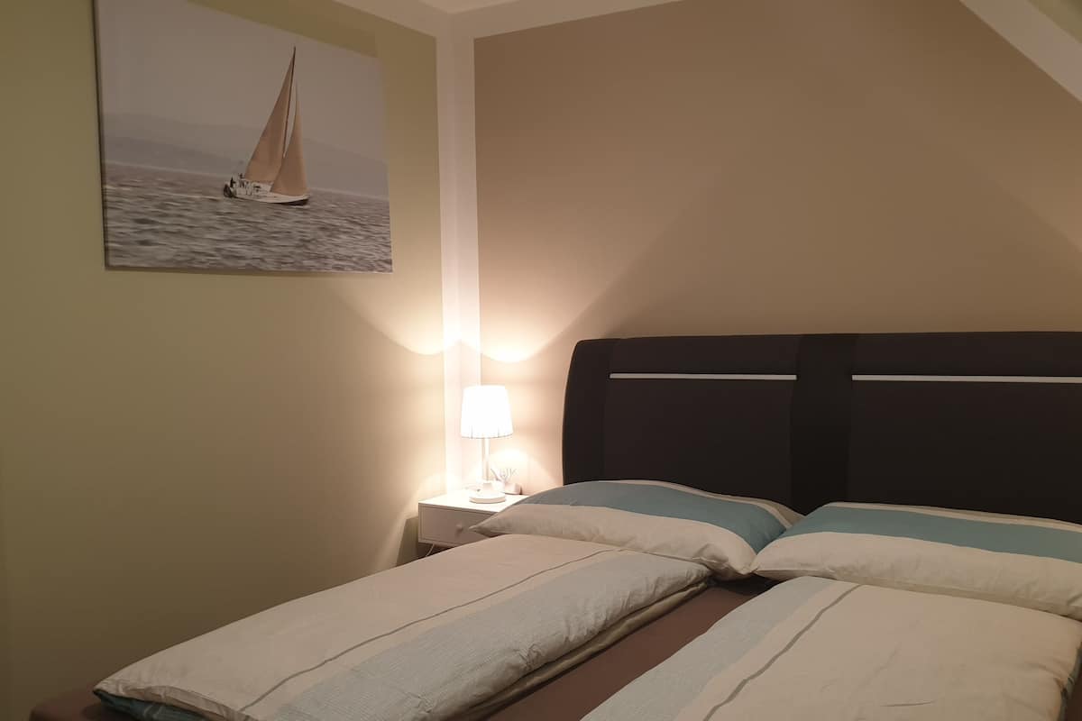 Literie de qualité supérieure, couette en duvet d'oie, bureau
