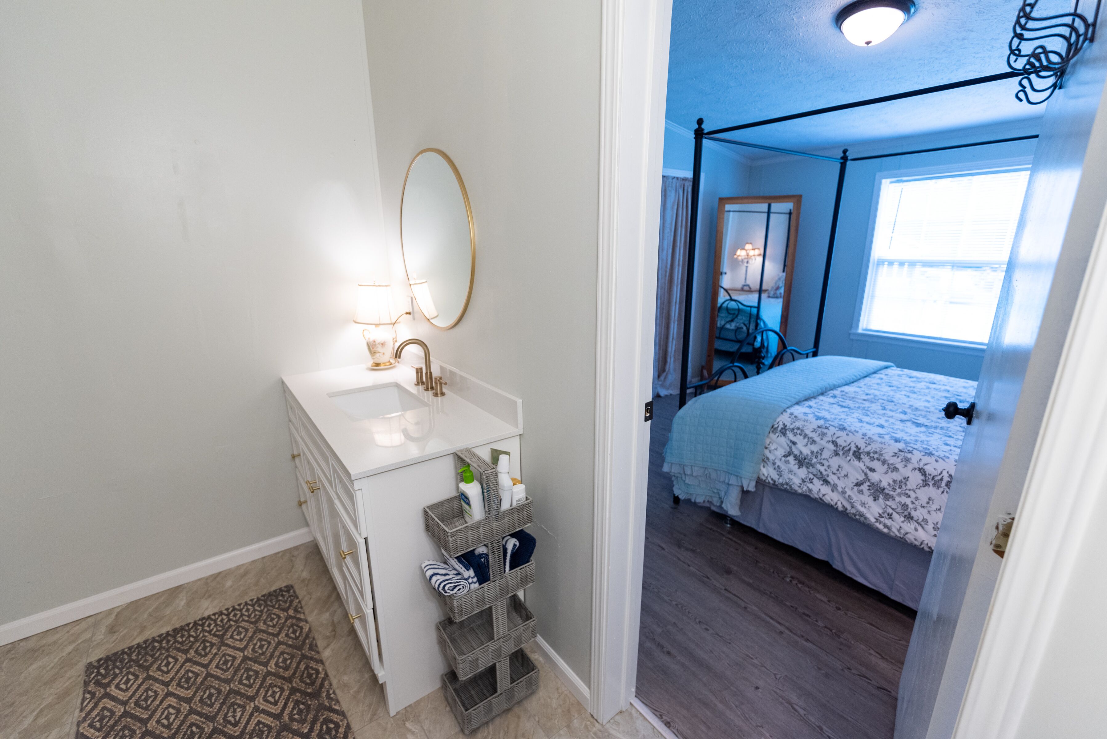 3 bedrooms, in-room safe, iron/ironing board, free WiFi