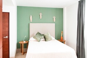 Family Apartment | 2 bedrooms, iron/ironing board, free WiFi, bed sheets