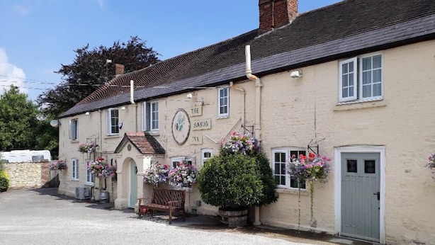 Exterior - The Saxon Inn (Blandford Forum)