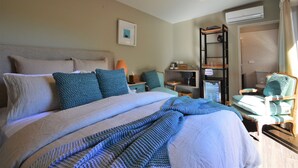 Unclassified image, 5 of 9, button - BeachBox Boutique Accommodation (Coopers Beach)