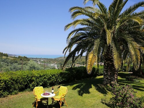 Villa Hibiscus - Panoramastudio für 2 Personen in einer Villa mit Pool