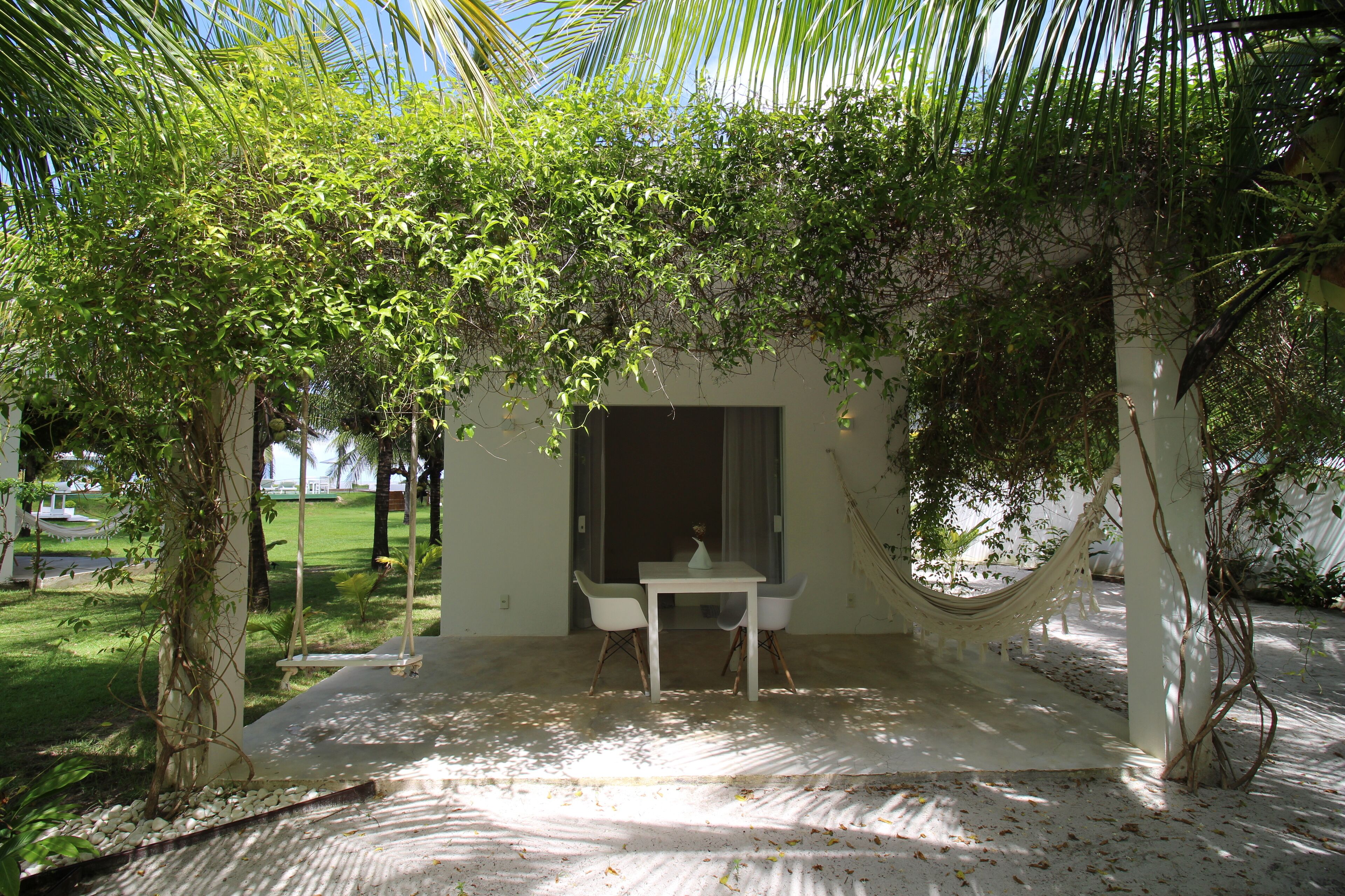 Standard Suite, 1 King Bed, Garden View