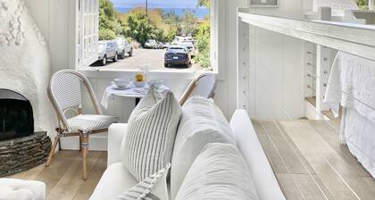 Neu! Erstklassige Lage in Laguna Village, Meerblick, Modern Coastal Cottage Studio