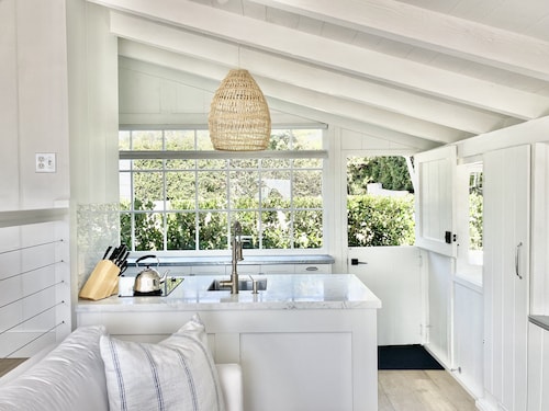 Nouveau! Emplacement privilégié de Laguna Village, vue sur l'océan, studio côtier moderne