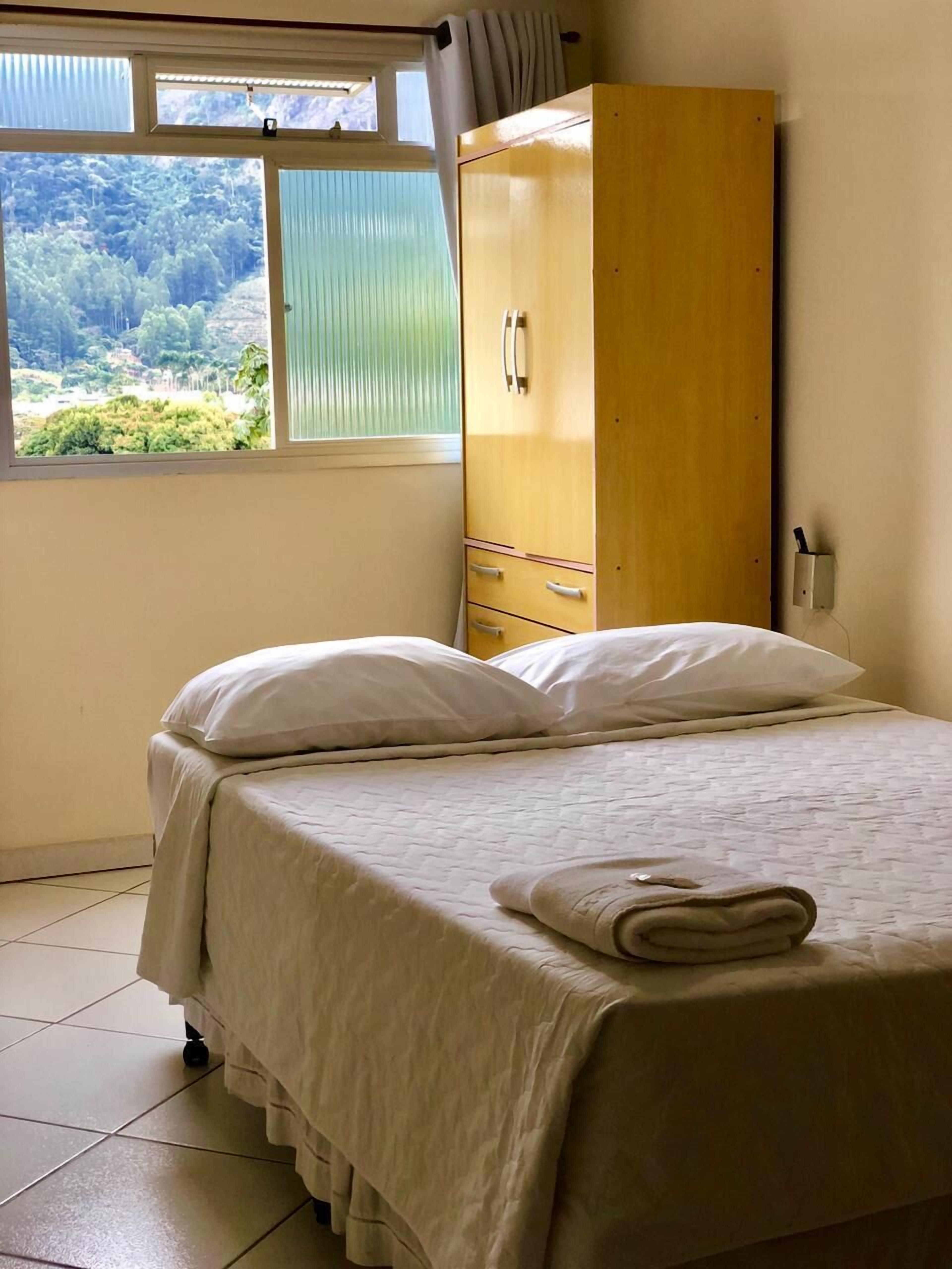 standard room | laptop workspace, iron/ironing board, free wifi, bed sheets