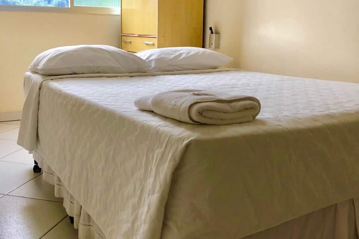 standard room | laptop workspace, iron/ironing board, free wifi, bed sheets