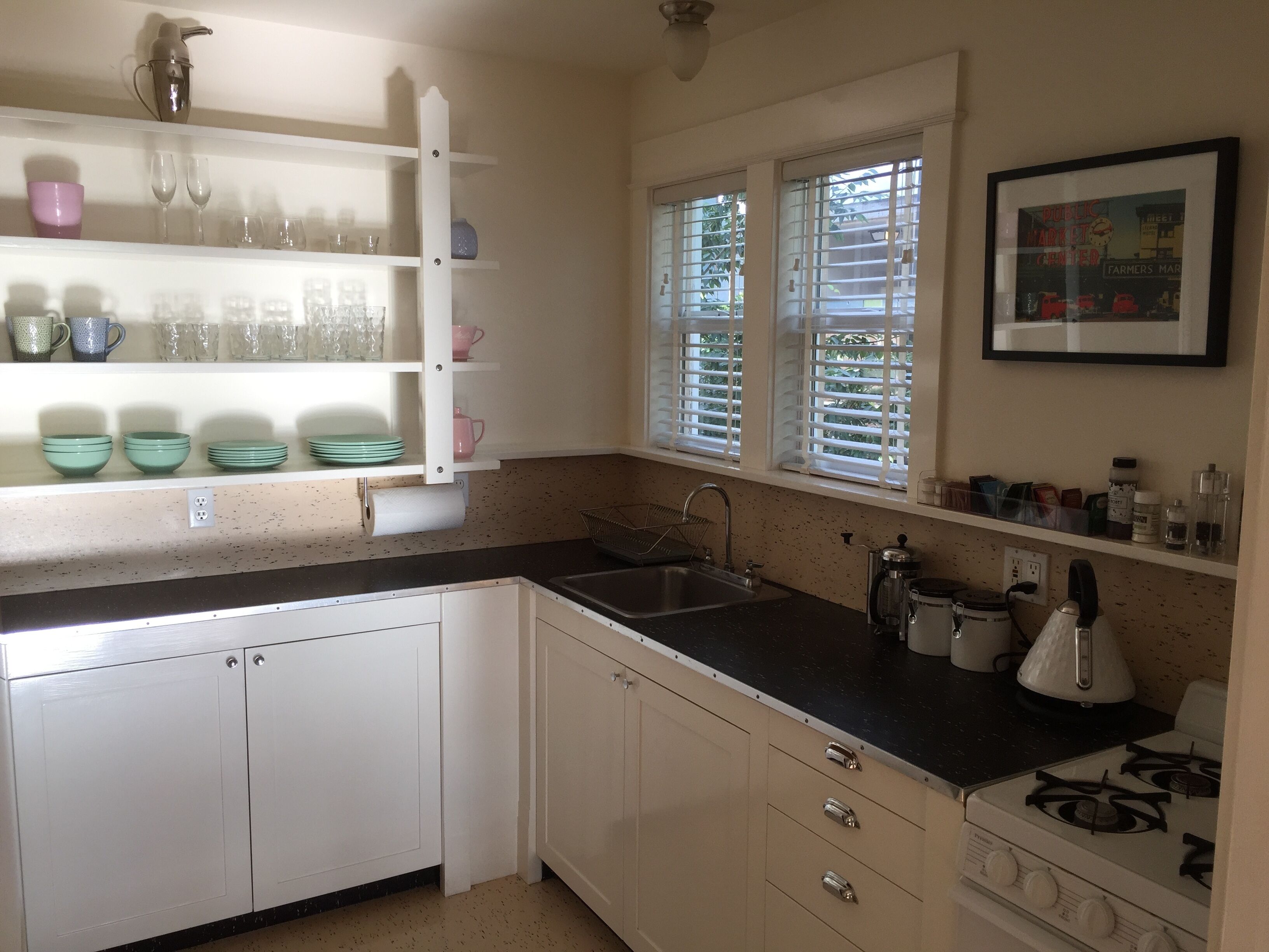 冰箱、微波炉、烤箱、炉灶