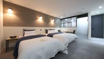 Business Twin Room | 1 bedroom, blackout drapes, soundproofing, free WiFi