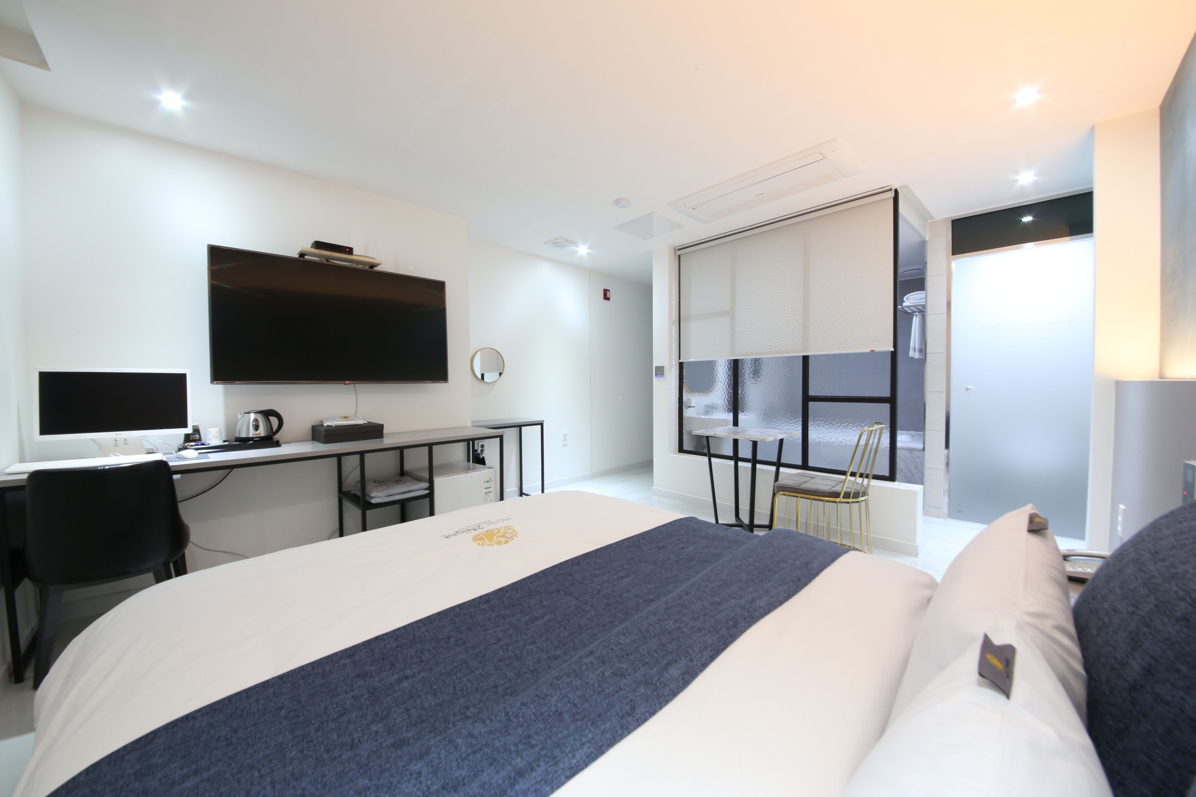 遮光カーテン、防音設備、WiFi (無料)