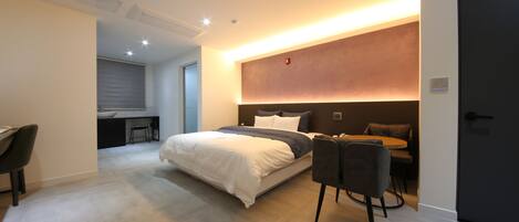 VIP | Blackout curtains, soundproofing, free WiFi