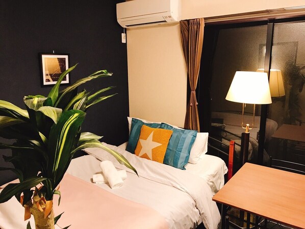 Apartment, 1 Bedroom (1F) | 1 bedroom, desk, soundproofing