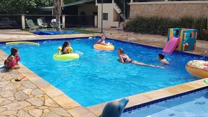 Outdoor pool, a heated pool - SECURE COUNTRY HOUSE WITH PANORAMIC VIEWS (Mairipora)