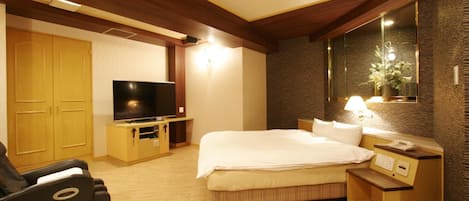 Soundproofing, free WiFi, bed sheets