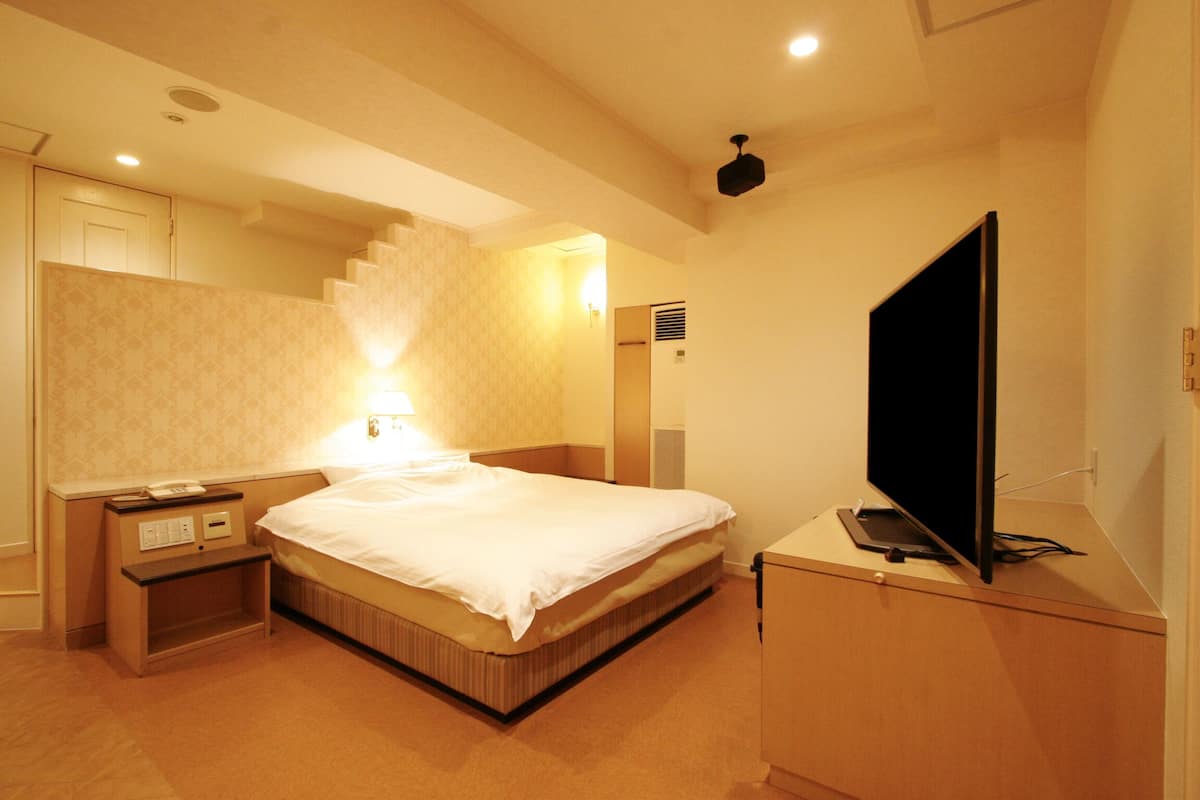 Doppia City, 1 camera da letto, fumatori, vasca da bagno (A) | Insonorizzazione, Wi-Fi gratuito, lenzuola