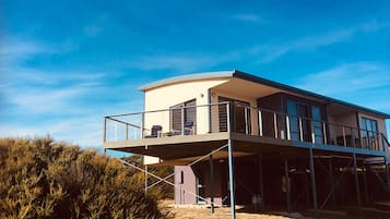 Façade de lâhĂ©bergement - soirĂ©e/nuit