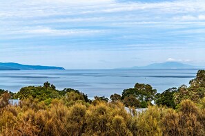 Beach/ocean view - Freycinet Dream (Coles Bay)