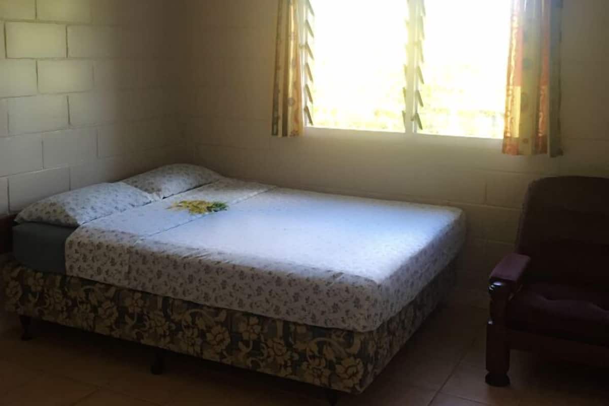 Maison | 4 chambres, bureau, rideaux dâobscurcissement, fer et planche Ă repasser