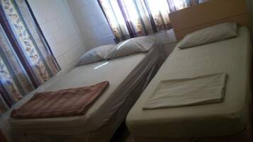 Heilala House | 4 bedrooms, desk, blackout drapes, iron/ironing board