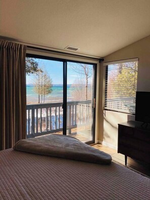 Strykejern/-brett, reiseseng for barn, wi-fi og sengetøy