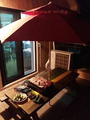 Family Room | Terrace/patio