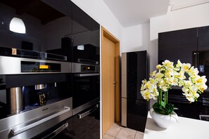 Fridge, microwave, oven, stovetop - Modern Rooftop Penthouse (Timișoara)