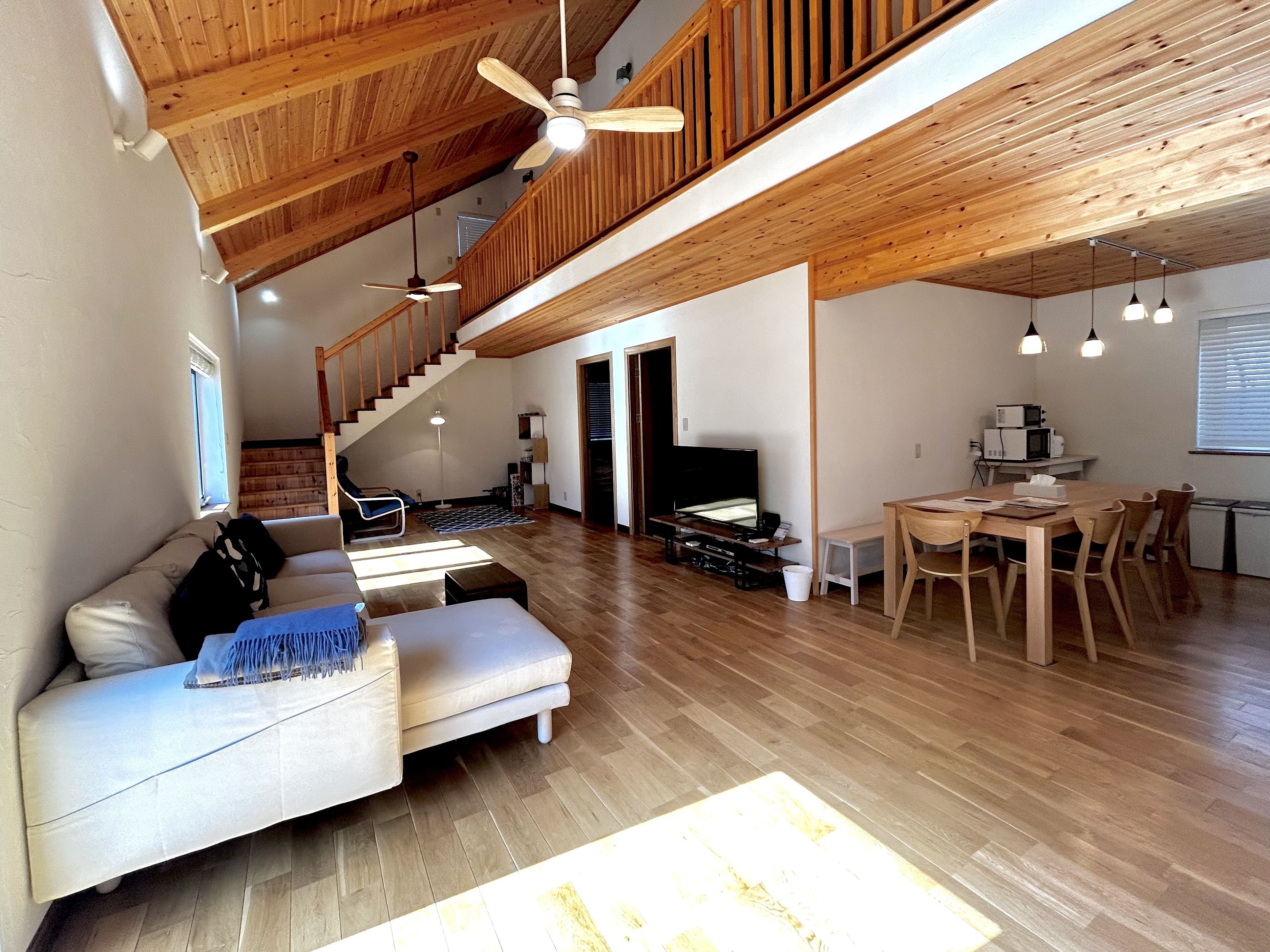 Comfort Villa | Living area | Flat-screen TV