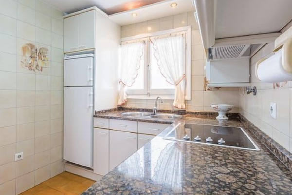 Frigorífic, microones, forn i placa de cuina