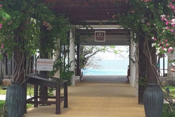 Property grounds - Casa Boroda - Andromeda Pedasi - In Park with Swimming pool and Beach (Pedasi)