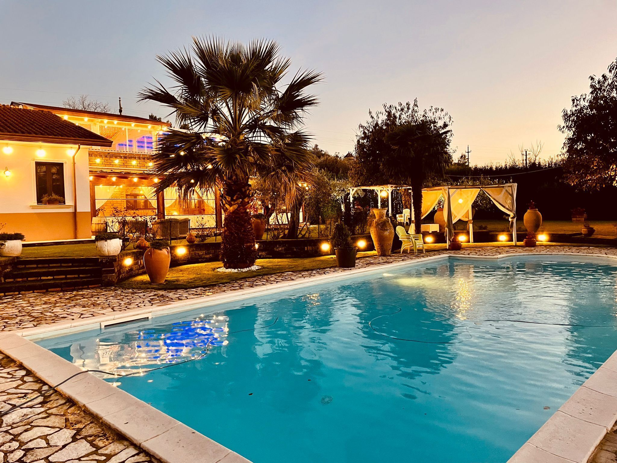 Piscine extérieure, piscine chauffée