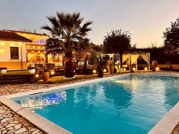 Outdoor pool, a heated pool