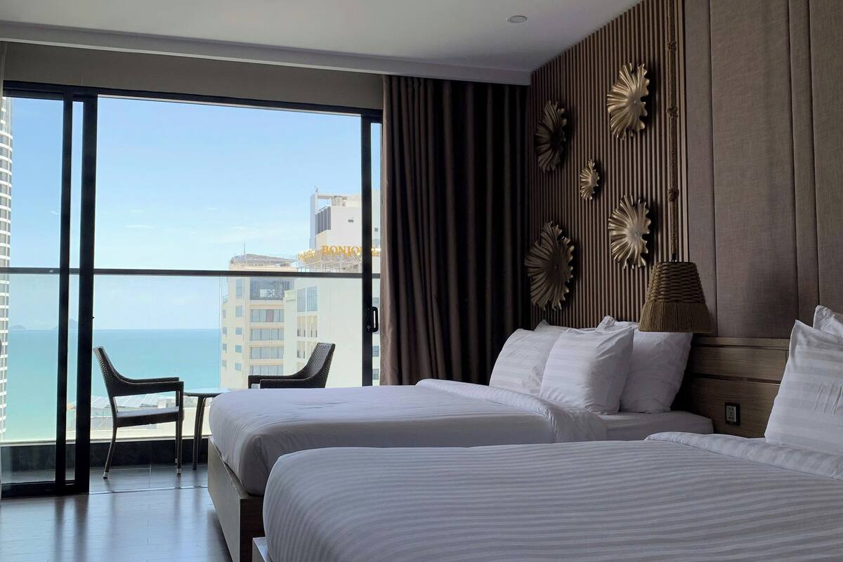 family partial sea view with balcony | 1 bedroom, minibar, in-room safe, desk