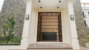 مدخل المنشأة